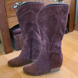 Naya suede sz 10 boots